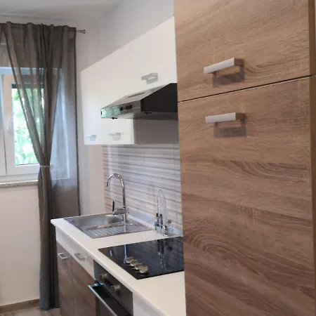 Eugenia * Πούλα