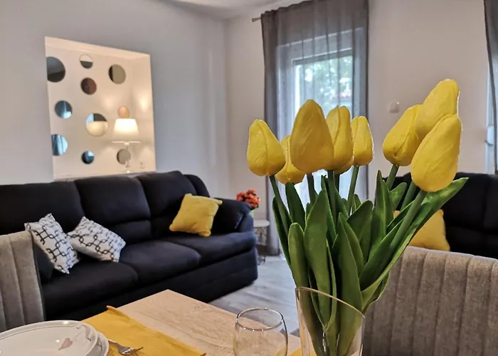 アパート Eugenia プーラ